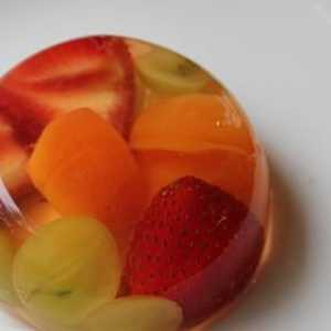 Deserturi cu gelatină: idei și rețete