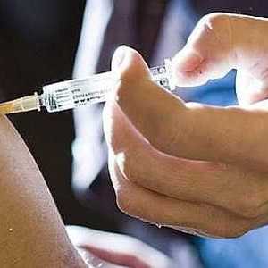 Pentru ce este folosit vaccinul pneumococic și ce complicații provoacă?