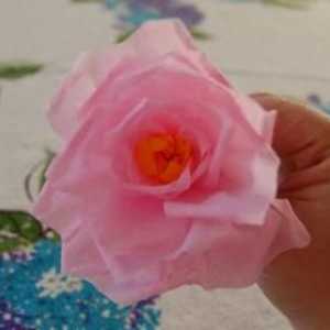 Два способа, как сделать легко розу из бумаги