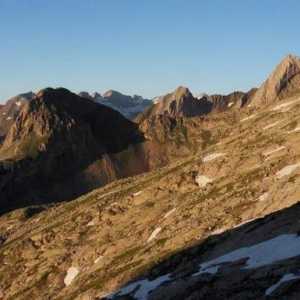 Munții Pirinei: descriere și fotografie