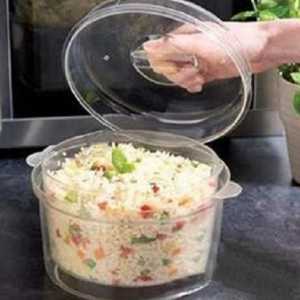Gătiți legumele cu orez într-un multivariat