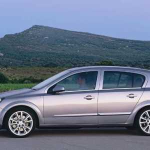 Hatchback `Familia Opel Astra` - un" om de familie "aproximativ