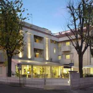 Hotel Nives 3 * (Rimini): fotografie, prețuri și comentarii