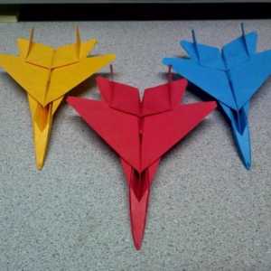 Arta de origami: cum să faci un luptător de hârtie