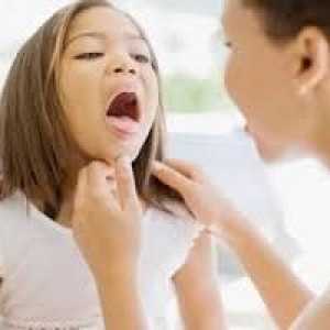 Cum și ce să tratăm gâtul roșu la copii?