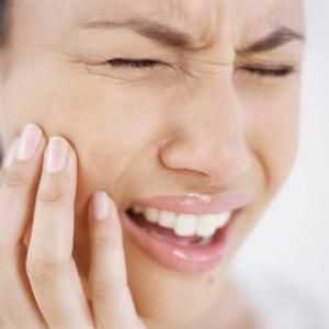 Cum de a amorti o durere de dinți?