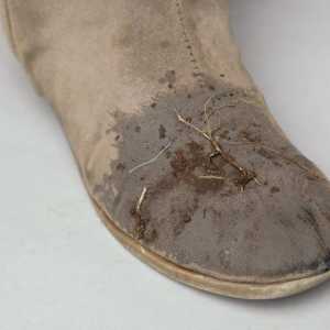 Cum de a curăța cizmele din piele de căprioară acasă? Sfaturi pentru îngrijirea cizmelor de piele…