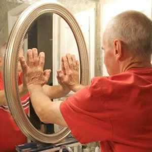 Cum să lipiți o oglindă într-o oglindă, un perete, mobilier, sticlă?