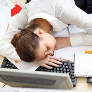 Cum să te trezești la locul de muncă, dacă ochii tăi sunt închise: sfaturi și exerciții
