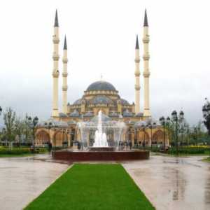 Care este cea mai mare moschee din Rusia? Unde este cea mai mare moschee din Rusia?
