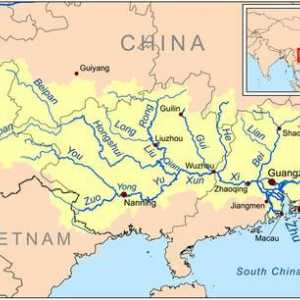 Care sunt principalele râuri și lacuri din China?