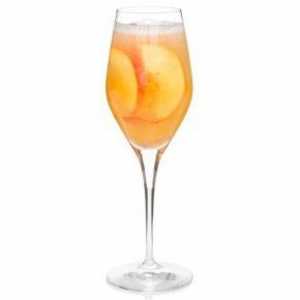 Cocktail `Bellini`: istoria creației și a rețetei