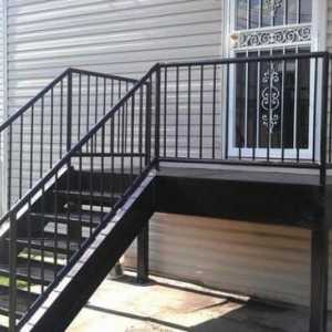 Porch metal pentru casa cu mâinile proprii: instrucțiuni pas cu pas, caracteristici și recomandări
