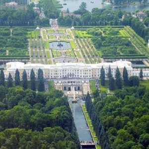 Parcul de rezervație istoric și cultural Peterhof: descrierea principalelor atracții și prețuri