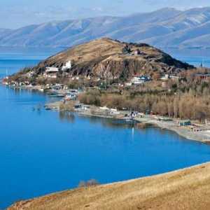 Azurul perlat din Armenia - Lacul Sevan
