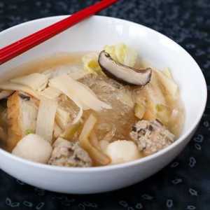 Iubitorii bucătăriei exotice: supă chineză cu fuchsozoy