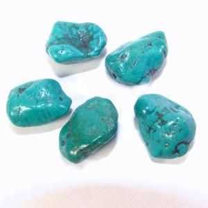 Proprietățile magice ale pietrei turcoaz: ce sunt ele