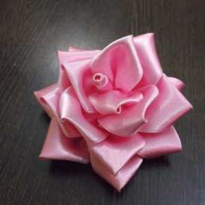Master-class: un trandafir dintr-o panglică de satin. Idei pentru lucrări de mână și creativitate