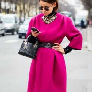 Sfaturi de moda: o haină roz cu ceea ce să poarte?