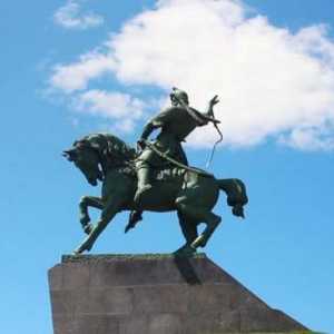 Eroul național Salavat Yulaev (Ufa), un monument pentru el - un reper al lui Bashkortostan