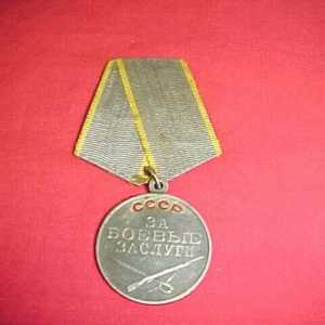 Premiul eroilor. Medalii pentru realizări militare
