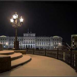 Excursii de noapte în jurul Sankt Petersburg: recurs mistic