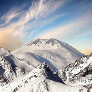 Una dintre minunile lumii este Elbrus. Unde este, ce este cunoscut?