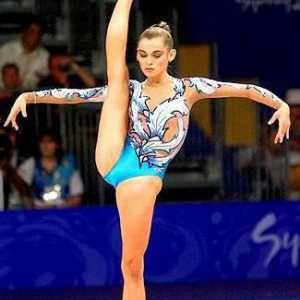 Campionul olimpic Julia Barsukova: biografia câștigătorului și școala de gimnastică ritmică