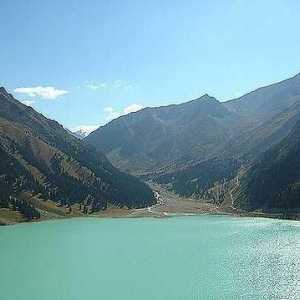 Descoperiți orice lac din Kazahstan