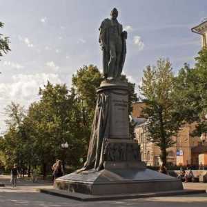 Monumentul lui Griboyedov la "iazurile curate" din Moscova: istorie, descriere și recenzii