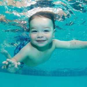 Pampers pentru înot în piscină: tipuri, dimensiuni, recenzii