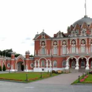Palatul de călătorie Petrovsky - excursii și fotografii
