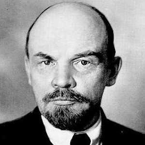 De ce Lenin nu a fost îngropat imediat după moartea sa? Opinii ale istoricilor