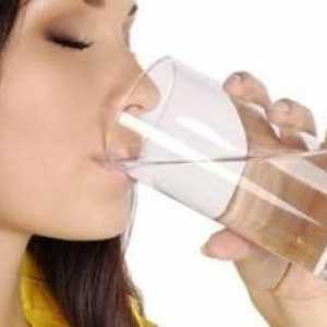 Este util să bei apă dimineața pe un stomac gol? Este util să bei apă fierbinte dimineața pe un…