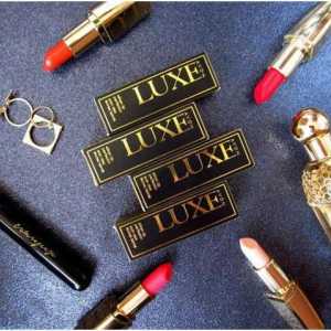 Lipstick `Avon Lux`: comentarii, nuanțe, fotografii