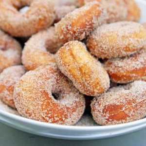 Donuts pe drojdie: reteta de preparare (cu o fotografie)