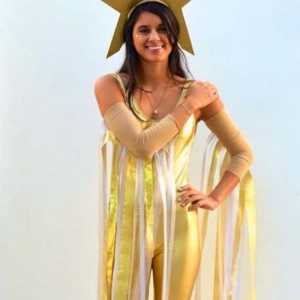 Costum extraordinar de Anul Nou pentru fata `Starlet`