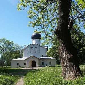 Atracții Pskov: Gdov și împrejurimile sale