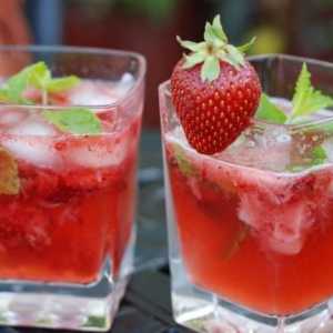 Rețeta pentru mojito de căpșuni, precum și versiunea non-alcoolică a cocktailului