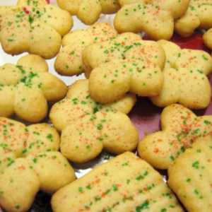 Reteta pentru cookie-uri pentru matrite - cu caramel, alune si sub forma de ciuperci