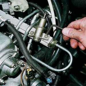 Regulator de presiune al combustibilului VAZ-2114: semne de defecțiune, reparații. Sistemul de…