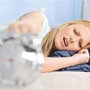 Care este cauza amorțelii în mâini în timpul somnului: ce trebuie să faceți?