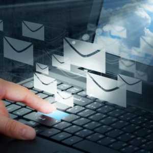 Cea mai ușoară cale de a trimite un e-mail de la adresa altcuiva