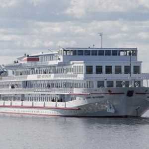 `St Petersburg` - o navă cu motor cu confort sporit. Un hotel real plutitor!