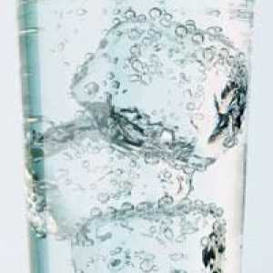 Câte calorii sunt în apă și cum să bei apă în mod corespunzător
