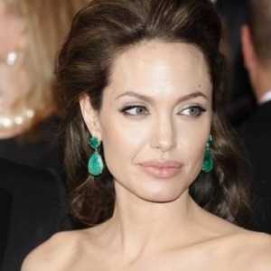 Câți ani este Angelina Jolie? Istoria actritei eminente