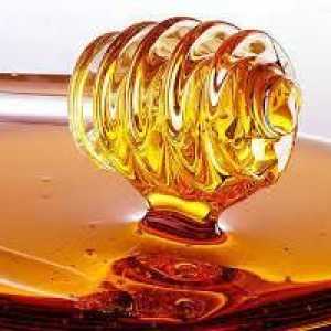 Cât costă un litru de miere? Influența greutății miere asupra calității