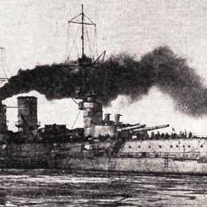 Nava de război mortală rănită `Marat` a apărat Leningradul