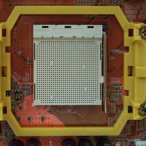 `Socket AM2` de la compania AMD: modele de procesoare, seturi de logică sistem și…