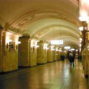 Stația `Oktyabrskaya` - metroul este special și unic